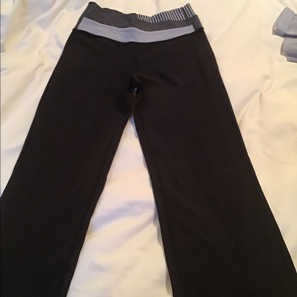 Lululemon black yoga pants